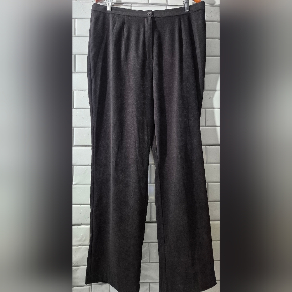 Sag Harbor Vintage Ladies Black Microsuede Pant Straight Leg High Waist Flat Fro